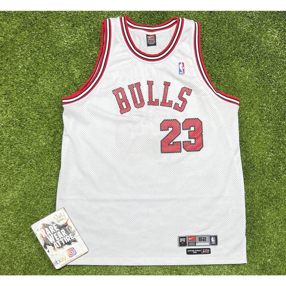 VTG Nike Team MICHAEL JORDAN Chicago Bulls Jersey 52  White 1984 Flight 6901